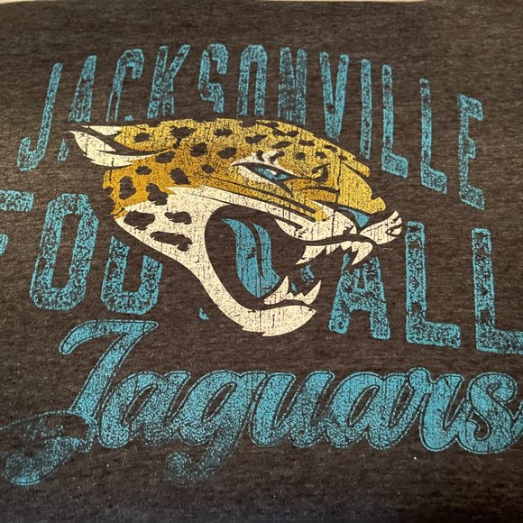 NFL Jacksonville Jaguars Football T-shirt - Picture 2 of 6
